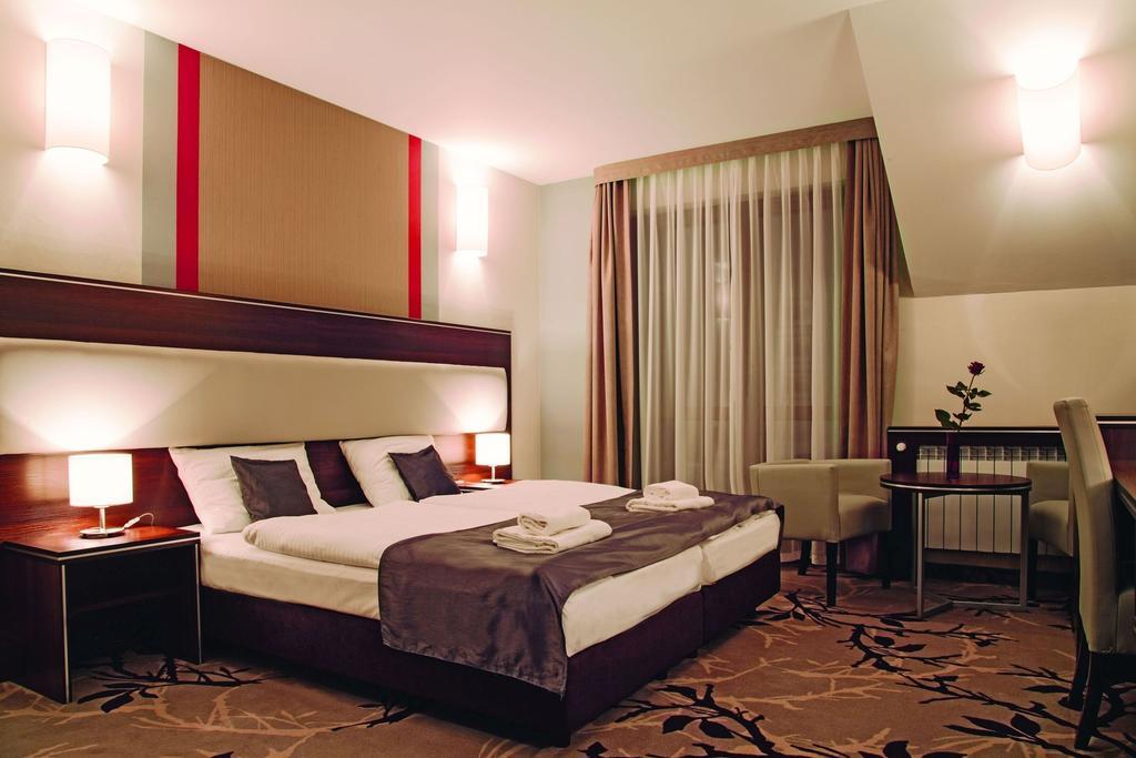 Hotel Era ชเวียราโดว์-สโดรยจ์ ห้อง รูปภาพ